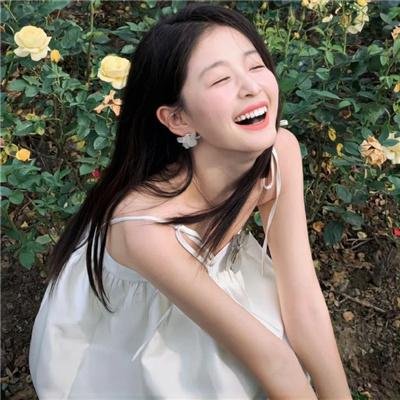 这名男子，捡到了人鱼。